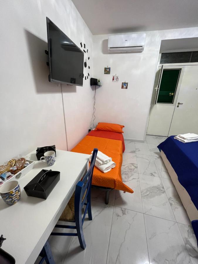 Ferienwohnung A Cas E Nanninell Neapel Exterior foto